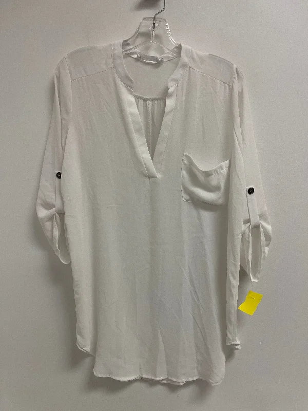 Top Long Sleeve By Clothes Mentor In White, Size: M