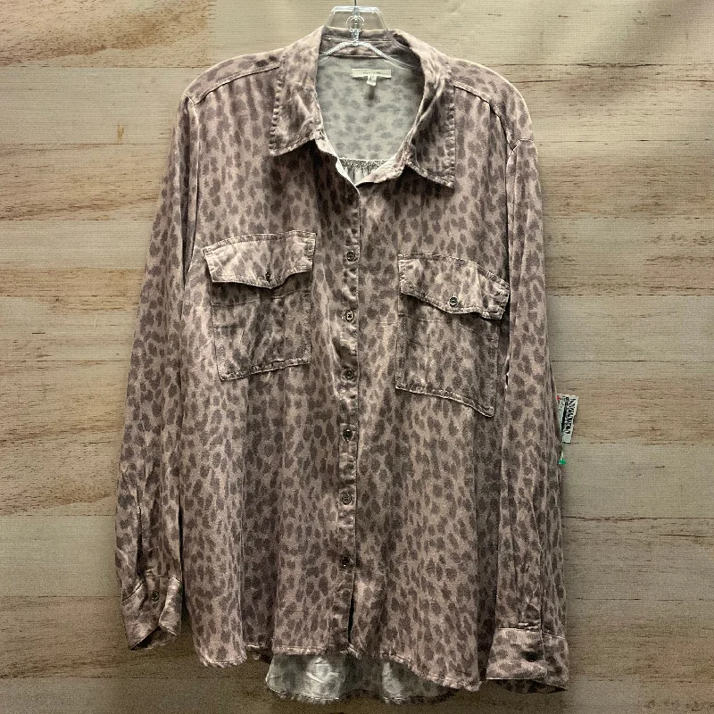 Top Long Sleeve By Maurices In Animal Print, Size: 2x