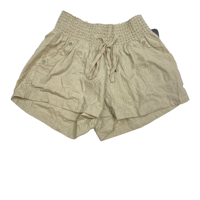 Cream Shorts Rewash, Size L