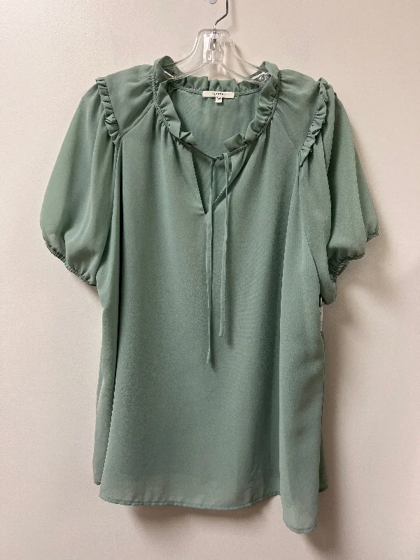 Top Short Sleeve By Pleione In Green, Size: Xl